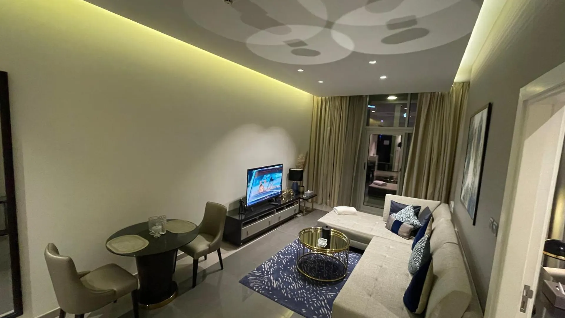 Damac Majestine Vip - Manzar Holiday Homes United Arab Emirates