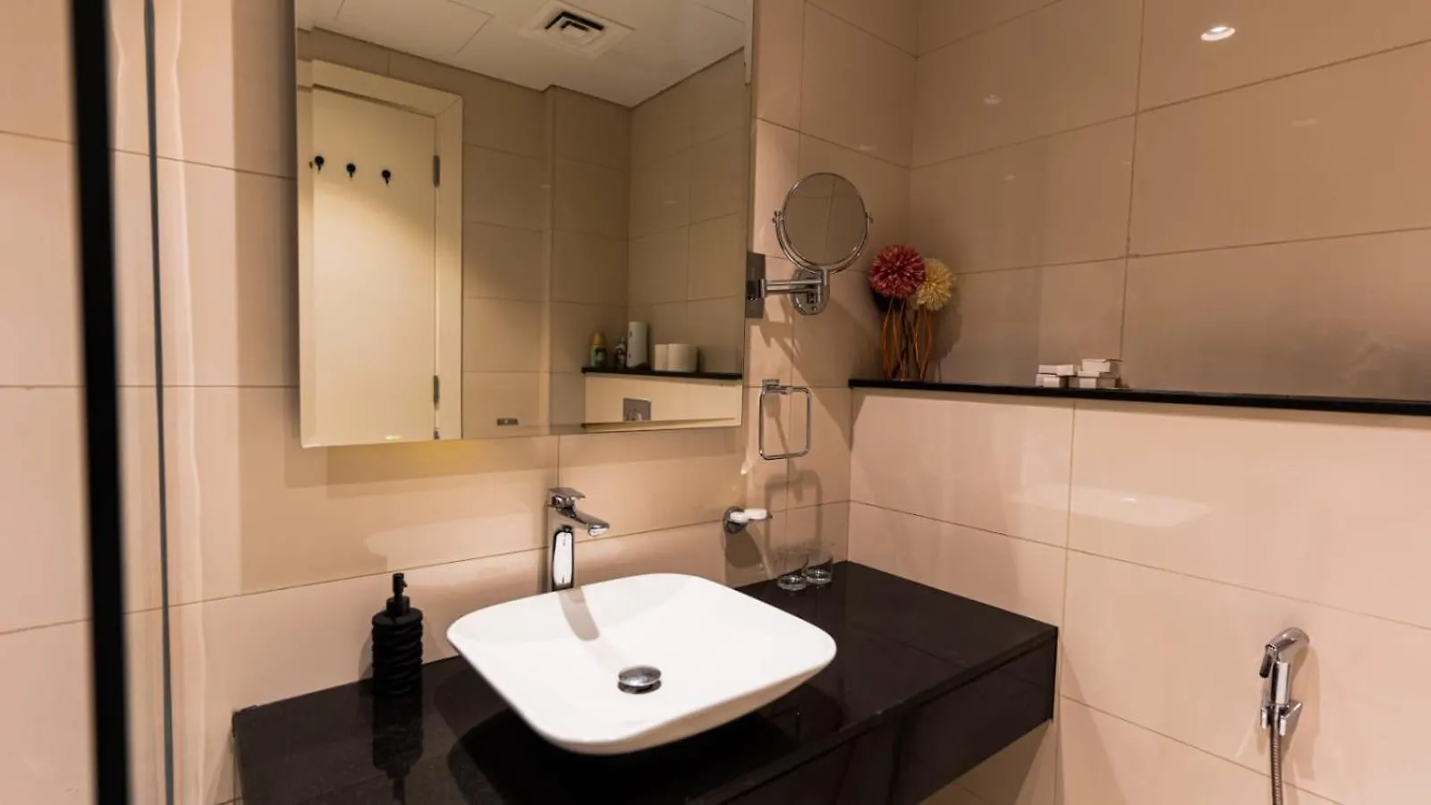 Apartment Damac Majestine Vip - Manzar Holiday Homes